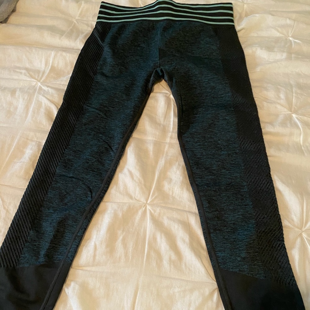 Fabletics Leggings size large